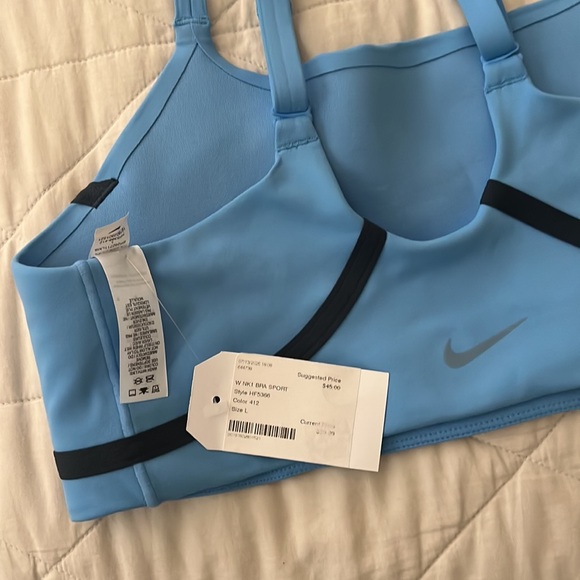 Nike One Convertible Women's Light-Support Lightly Lined Sports Bra large NWT - Picture 9 of 15